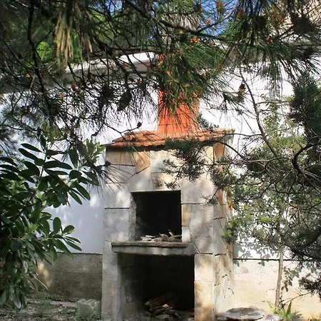 Mudri Dolac 118b * Jelsa (Hvar)