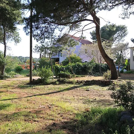 Mudri Dolac 118b * Jelsa (Hvar)